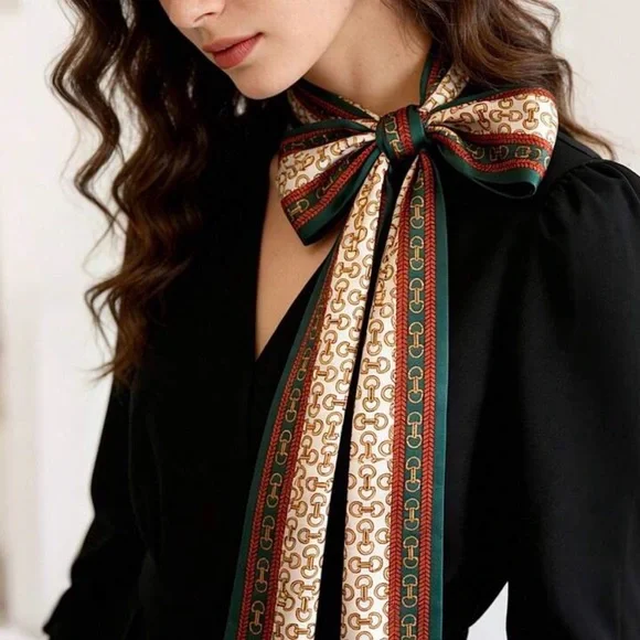 Green and Gold Patterned Scarf - Picture 2 of 8